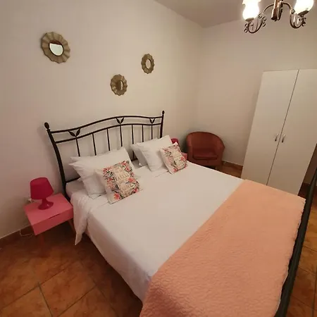 Apartment Apartman Ana *